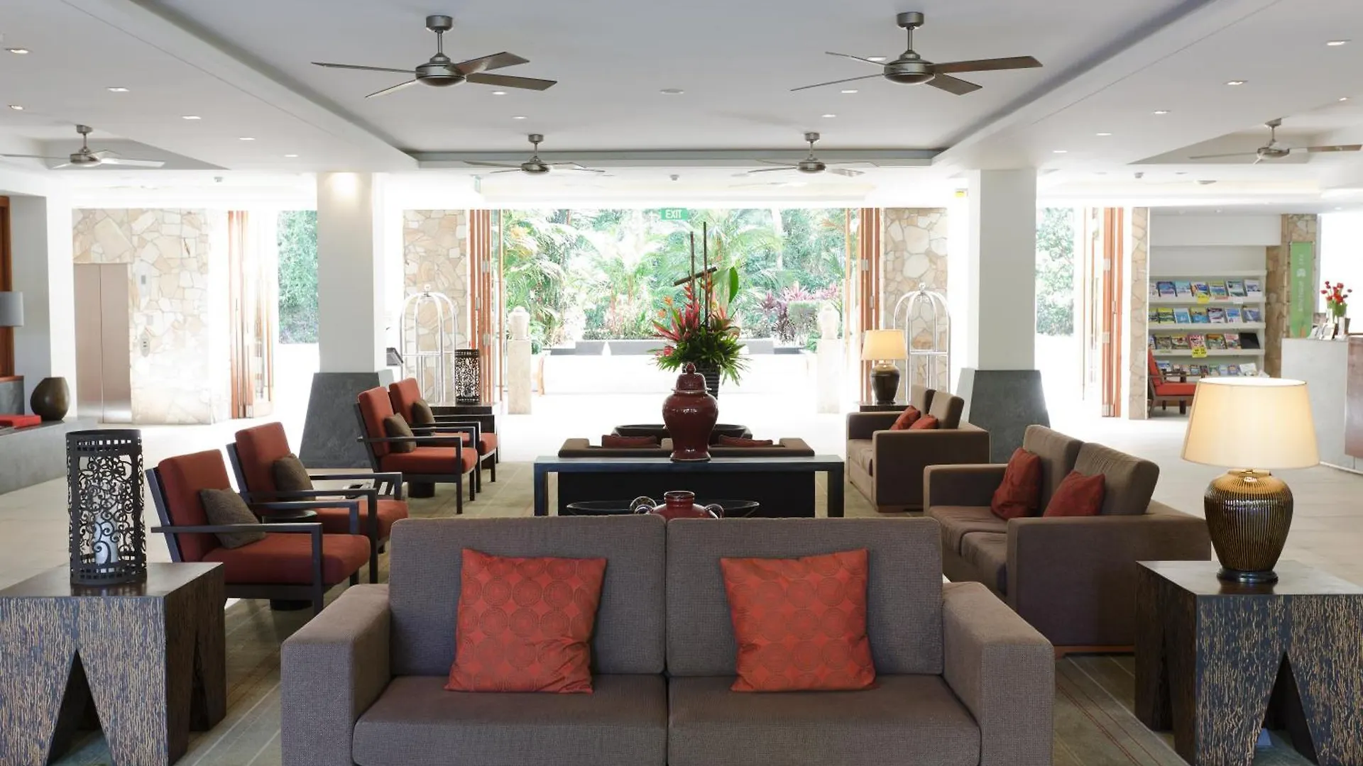 Pullman Palm Cove Sea Temple Resort & Spa