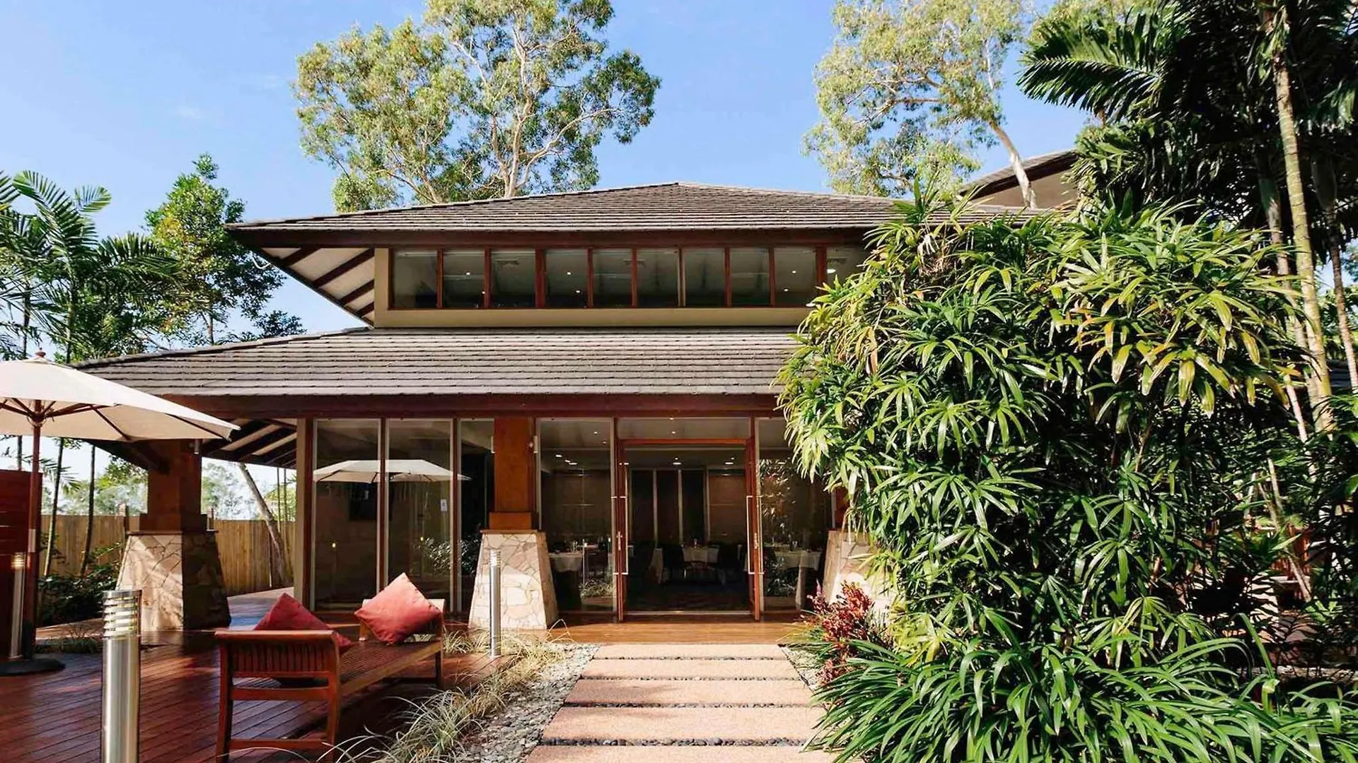 Pullman Palm Cove Sea Temple Resort & Spa Australia
