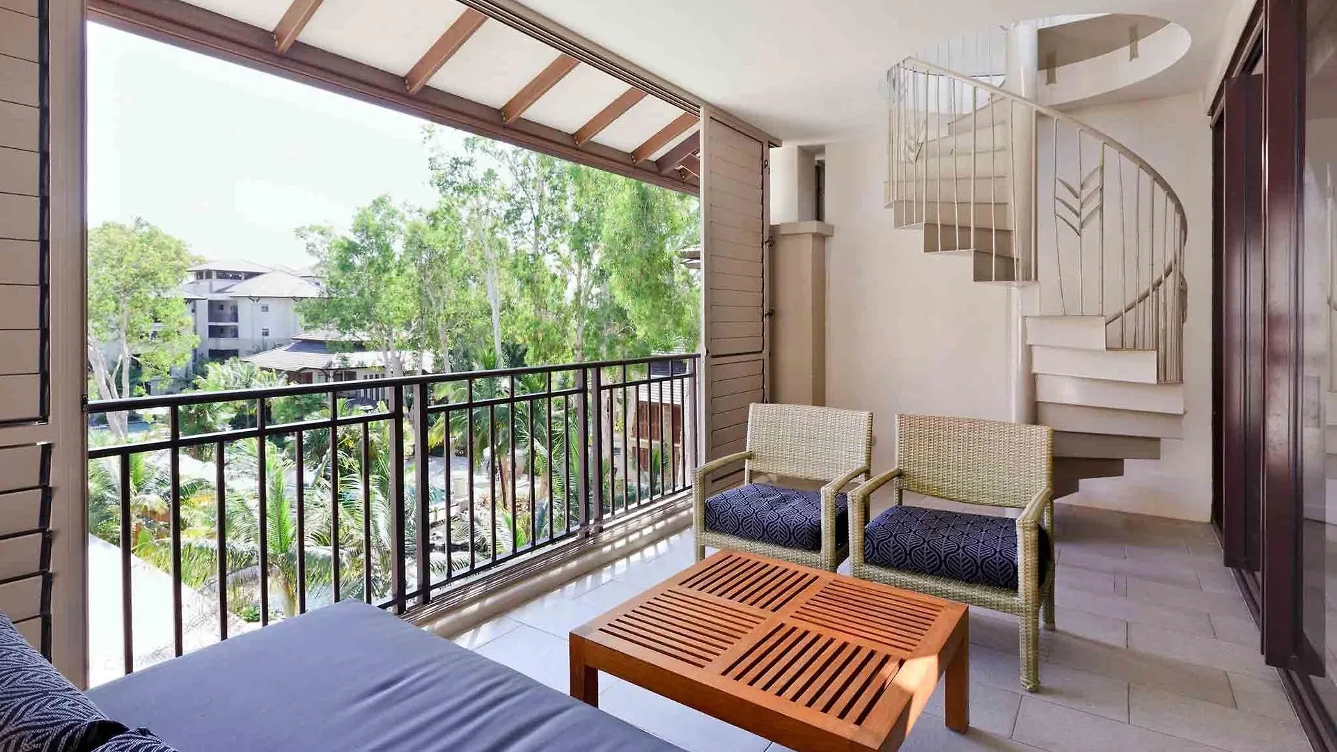 Pullman Palm Cove Sea Temple Resort & Spa