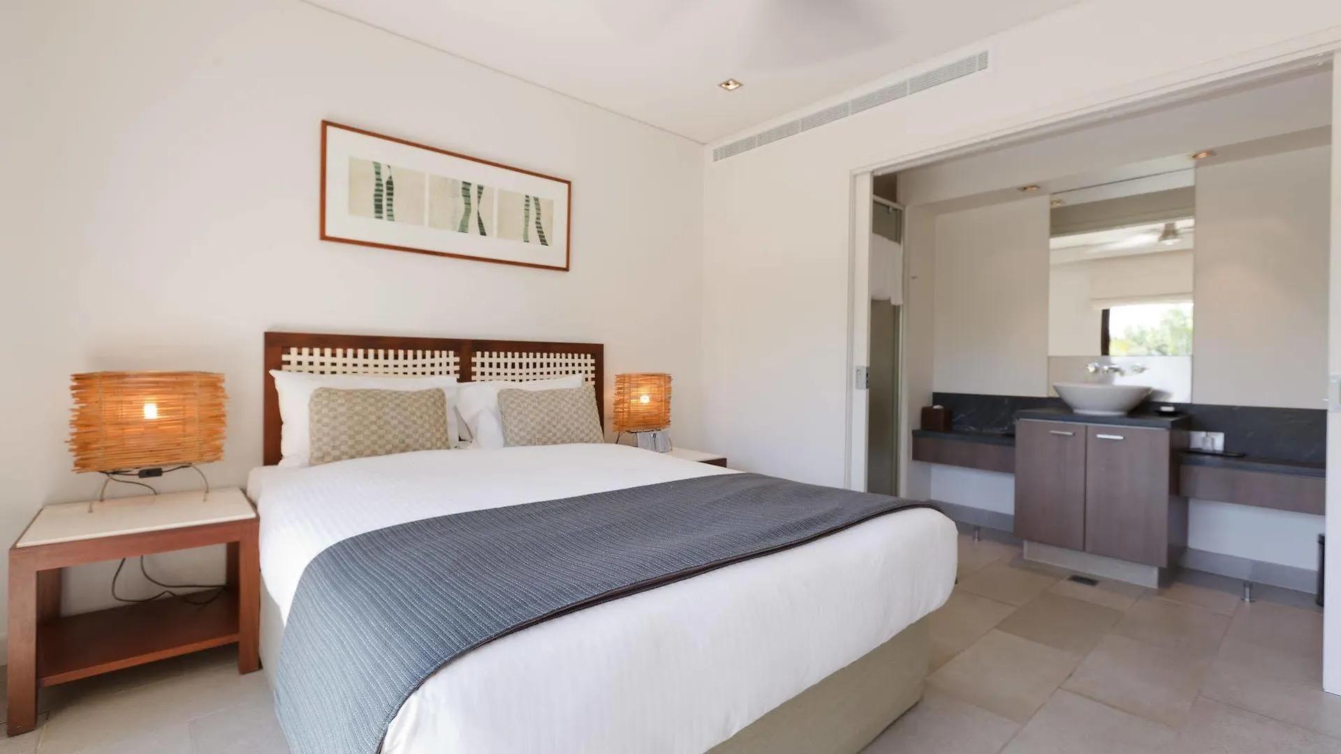 Pullman Palm Cove Sea Temple Resort & Spa